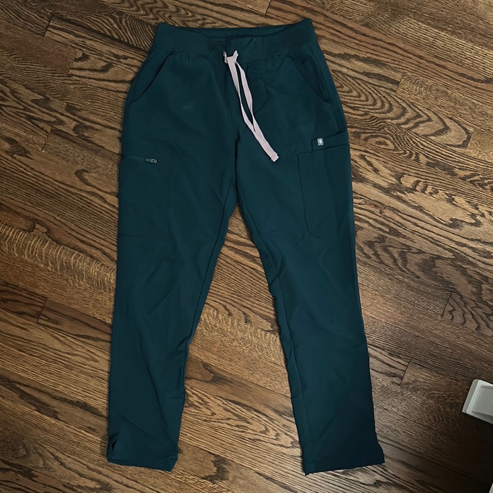Figs Deep Green Yola skinny scrub pants